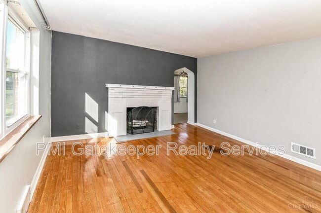 Building Photo - 5618 Leumas Rd