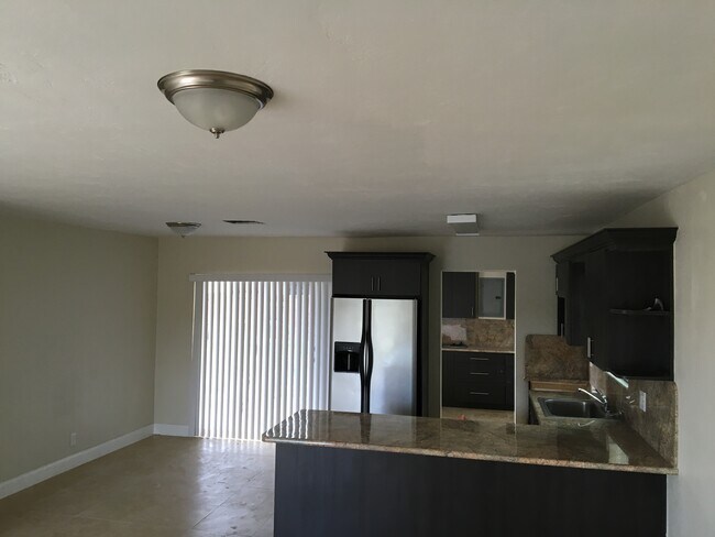 Building Photo - 4440 NW 34th St