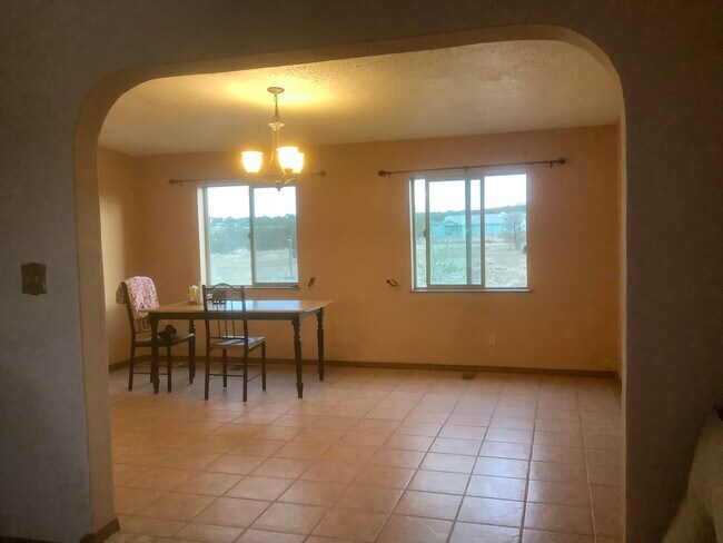 Building Photo - 56 Pinon Rd