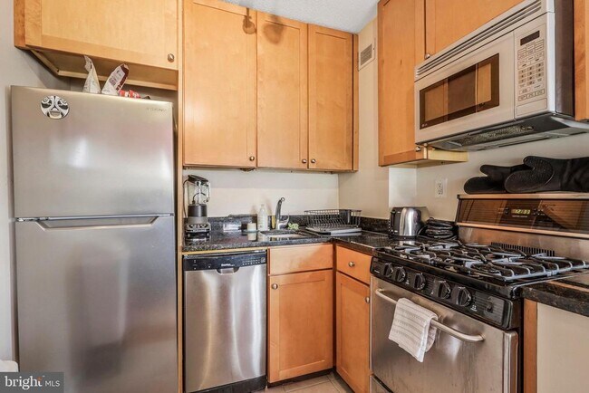 Foto del edificio - 1730 Arlington Blvd