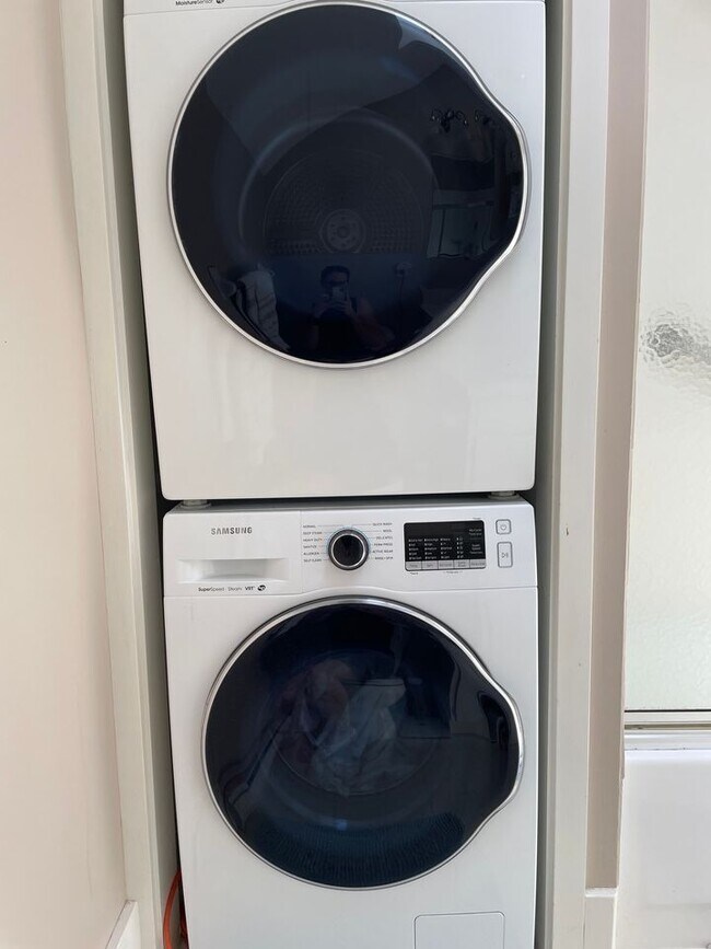 10 Winter St Unit na, Wolfville, NS B4P 1K6 Apartments 10 Winter St Wolfville, NS