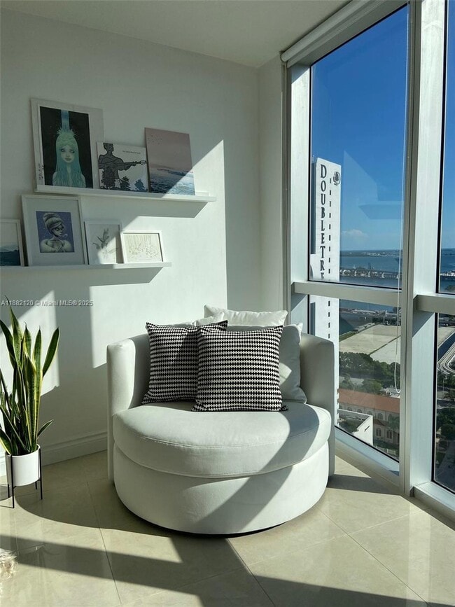 Foto del edificio - 1750 N Bayshore Dr