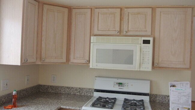 Foto del edificio - 2710 Academy Rd