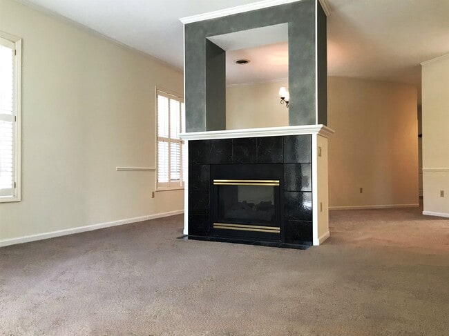 Porch to Living Rm - 5418 Old Middleton Rd