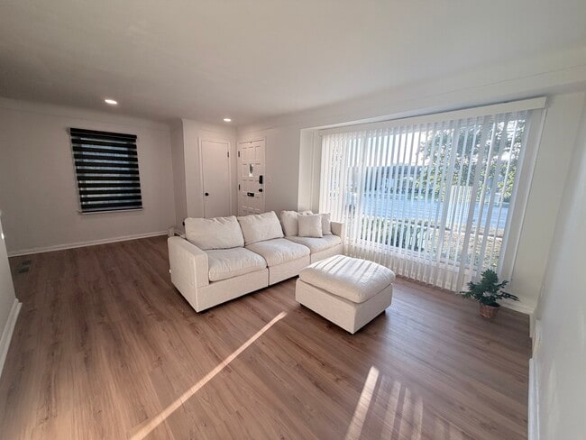 Foto del edificio - 3754 Greenfield Rd