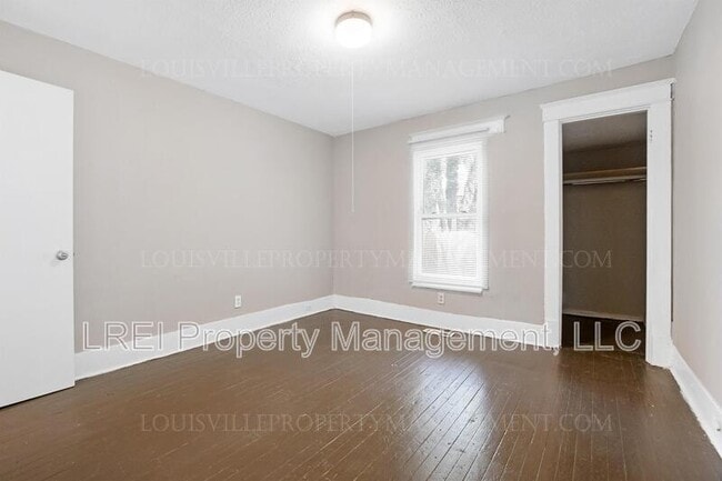 Building Photo - 1767 W Gaulbert Ave