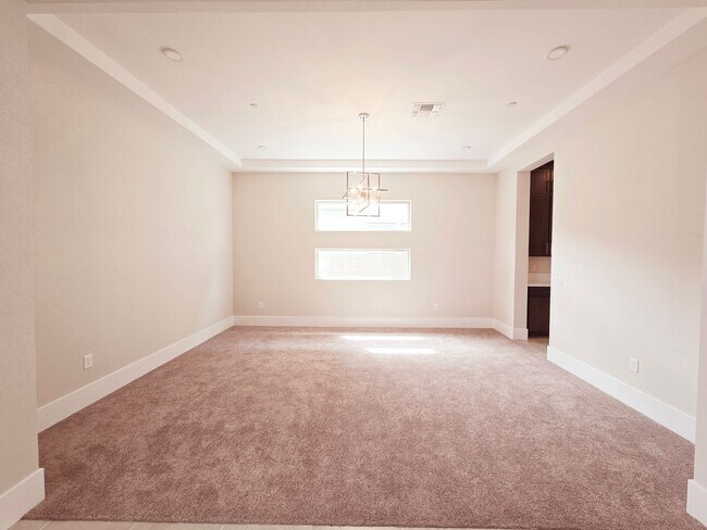 Building Photo - 5BD/5.5BA luxury home in Ascension! Mountain views!