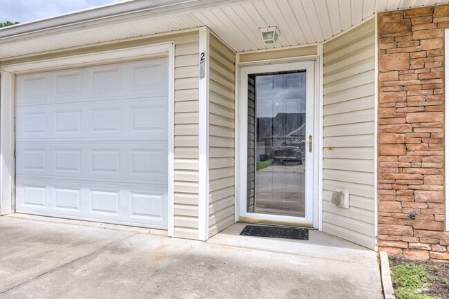 Building Photo - 275 Caldwell Cir