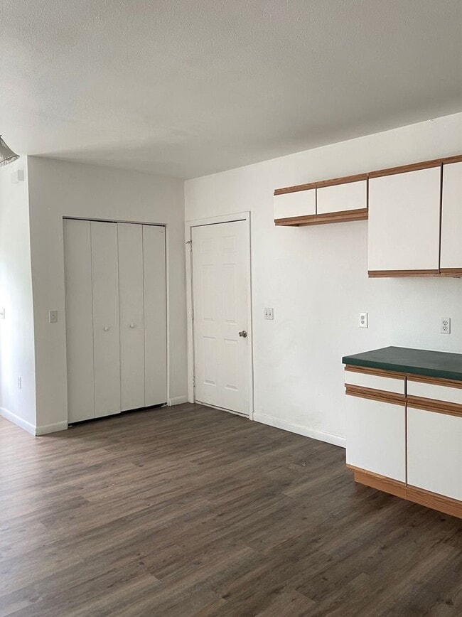 Building Photo - Affordable Single Family Home for Lease!
