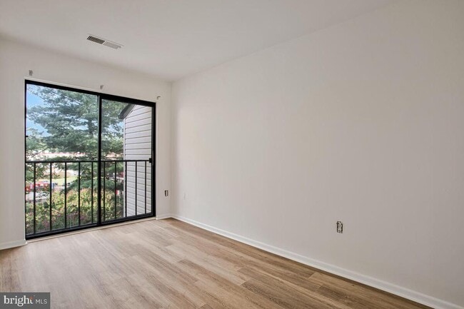 Building Photo - 2574 Riva Rd