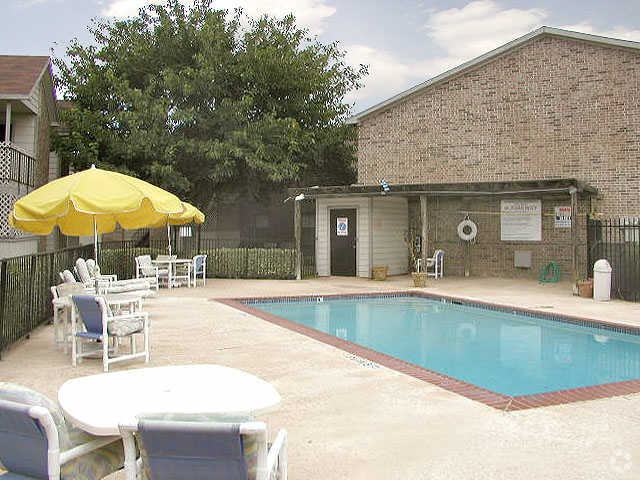 Building Photo - Cimarron Place Apartments
