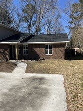 Building Photo - 137 Susan Dr