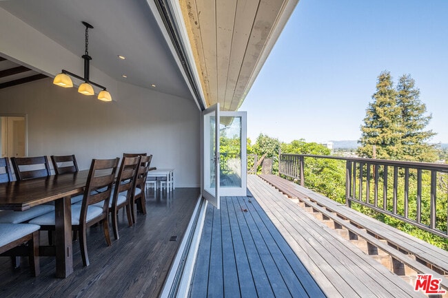 Foto del edificio - 14563 Round Valley Dr