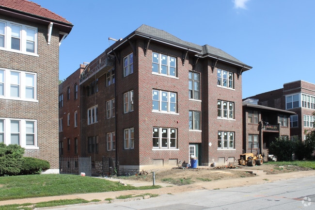 Building Photo - 726 Westgate