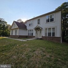 Building Photo - 15 Eastwick Dr