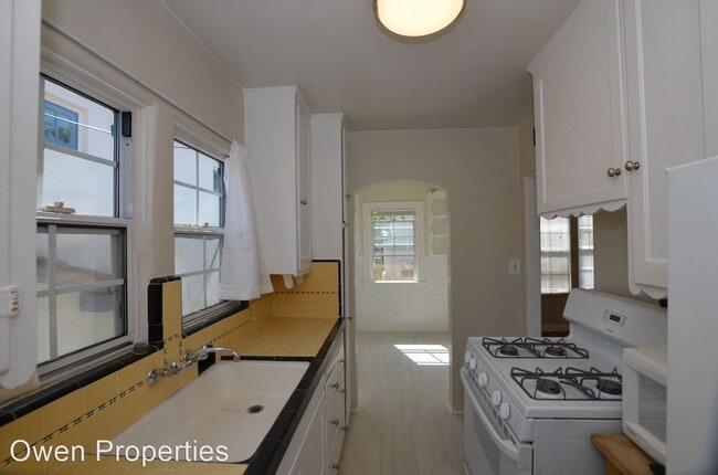 Building Photo - 1 br, 1 bath House - 717 Eight Street