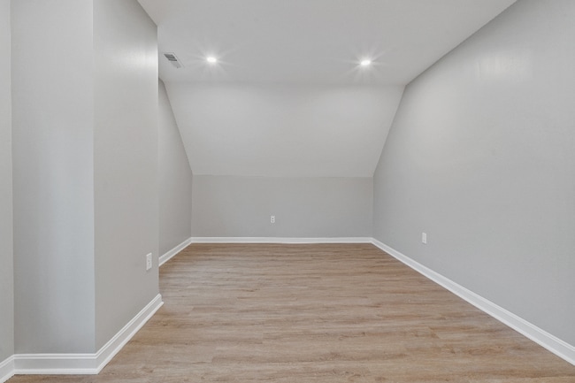 Building Photo - 202 High St