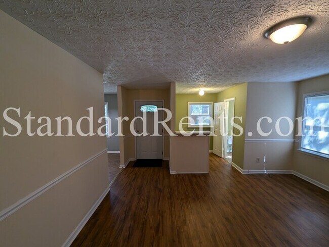 Foto del edificio - 461 Booth Cir SW