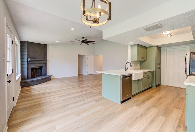 Building Photo - 21319 Park Green Dr