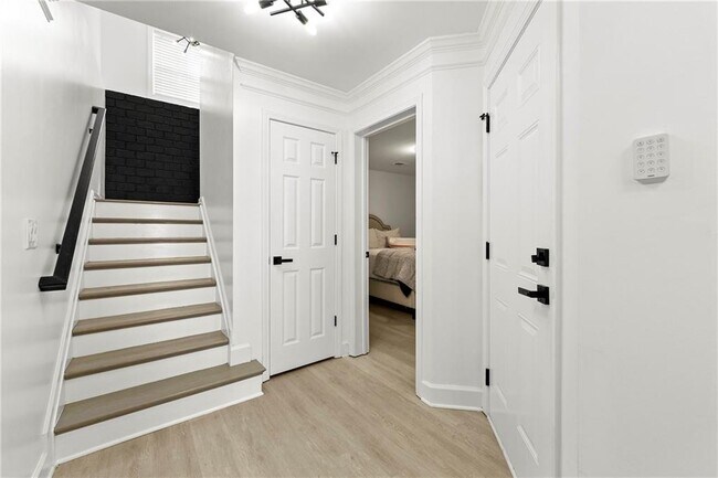 Building Photo - 1501 Glenivy