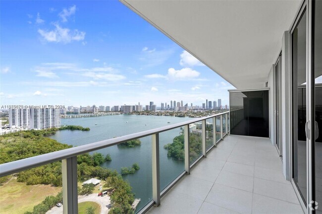 Building Photo - 16385 Biscayne Blvd