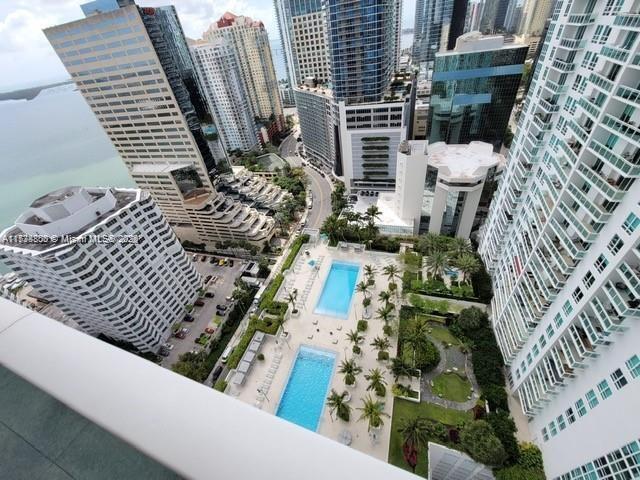 Foto del edificio - 950 Brickell Bay Dr