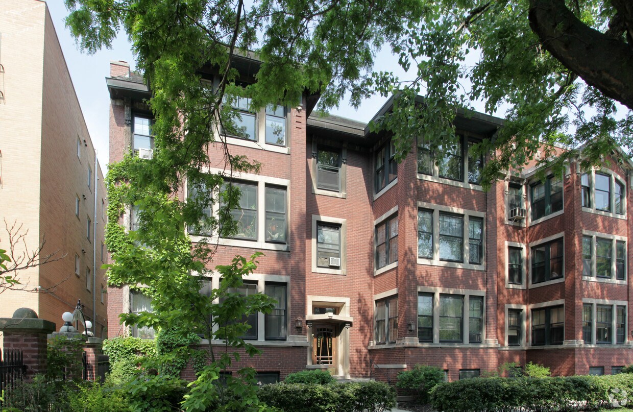 Building Photo - 5448-5450 S East View Park
