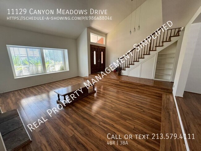 Foto del edificio - Enormous House in Spyglass Neighborhood wi...