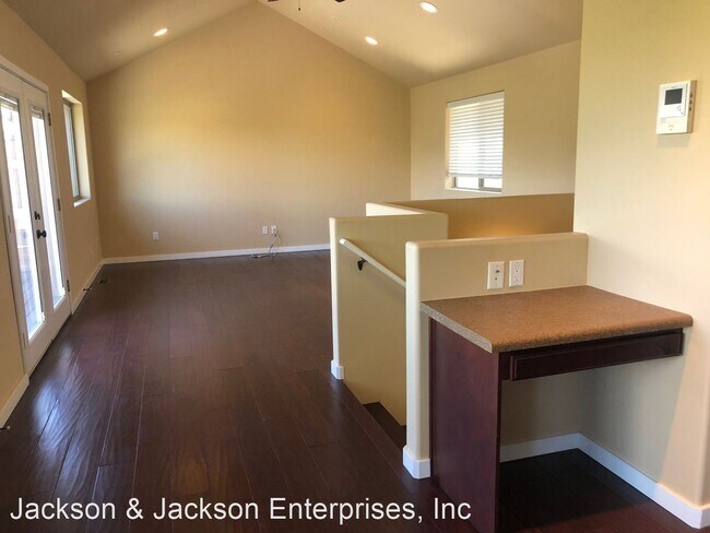 Foto del edificio - 3 br, 2 bath House - 538 S. Fountaine Unit 4