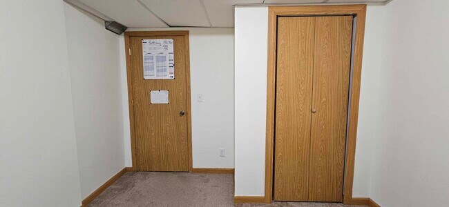 Foto del edificio - 245 Front Ave