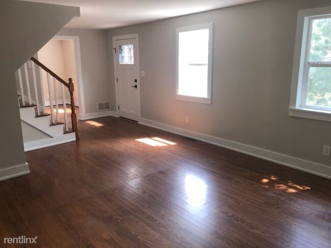 Building Photo - 3 br, 1.5 bath House - 334 W Willox Lane