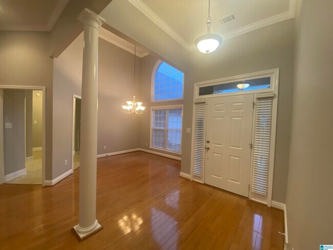 Building Photo - 4634 Highgrove Dr