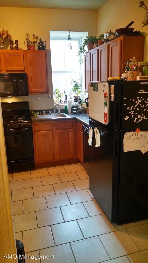 Building Photo - 1622 Hatteras St