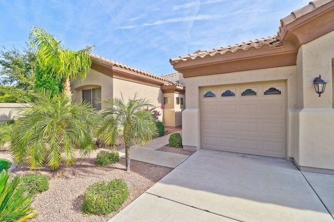 Building Photo - 8125 S Stephanie Ln