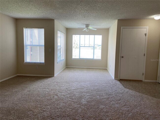 Building Photo - 2212 Grand Cayman Ct