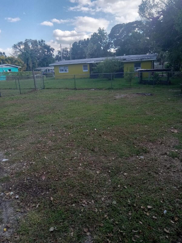 Foto del edificio - 2410 Ave C NW