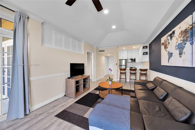 Building Photo - 1280 S Alhambra Cir