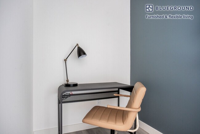 Foto del edificio - 11701 Gateway Blvd