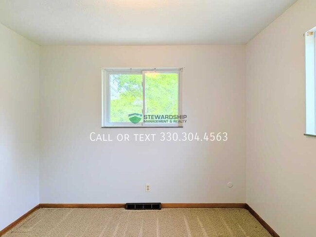 Building Photo - 3302 Highland Park