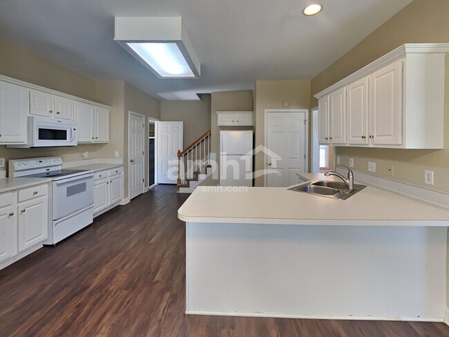 Foto del edificio - 2885 Runnymeade Drive