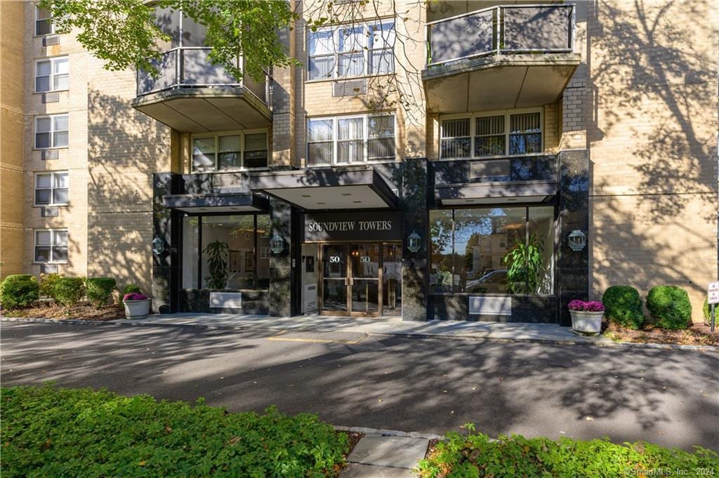 50 Glenbrook Rd Unit 3A, Stamford, CT 06902 Condo for Rent in