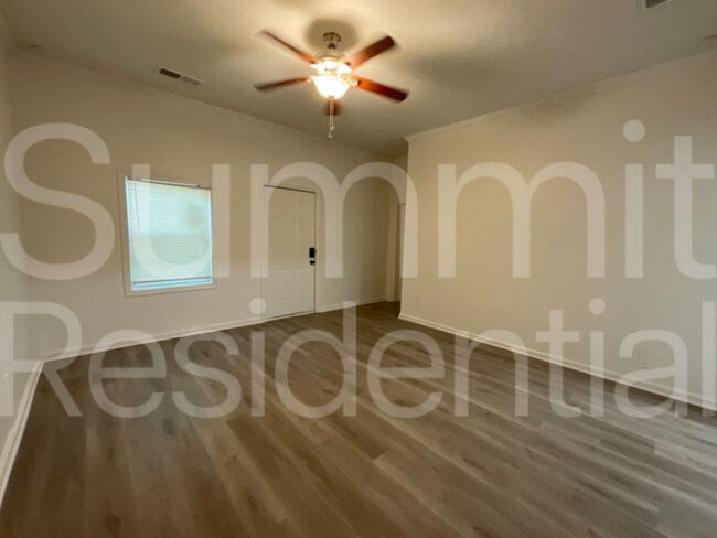 Foto del edificio - 2431 St Paul Ave NW
