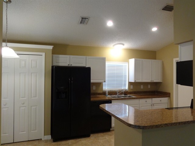 Foto del edificio - 2830 SE Toulon Road