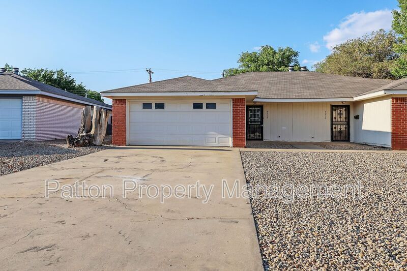 Foto principal - 4218 Ridgecrest Cir