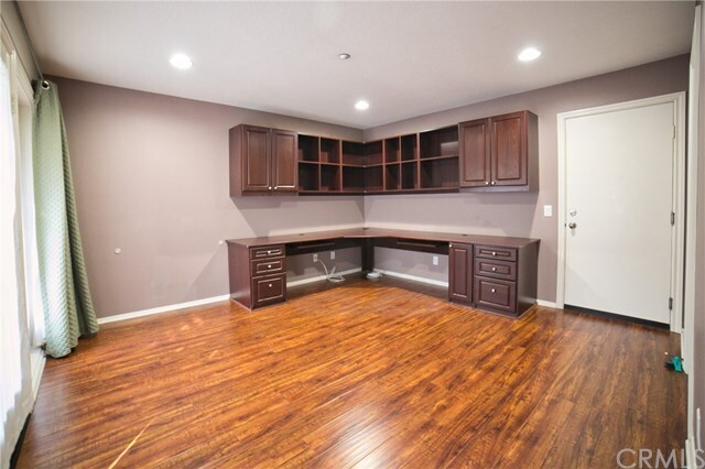 Building Photo - 268 Tustin Field Dr