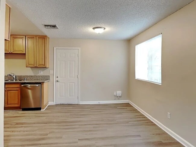 Foto del edificio - 4038 Hale St