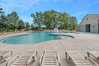 Building Photo - 123 Rift Vly Dr