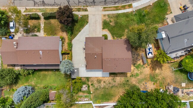 Foto del edificio - 538 Creek View Rd