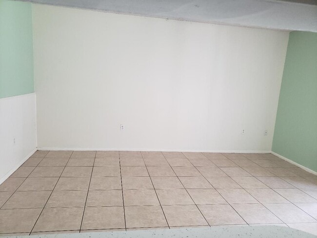 Building Photo - 1157 Calle del Norte