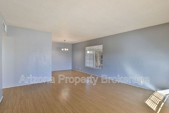 Foto del edificio - 2546 W Monterey Way